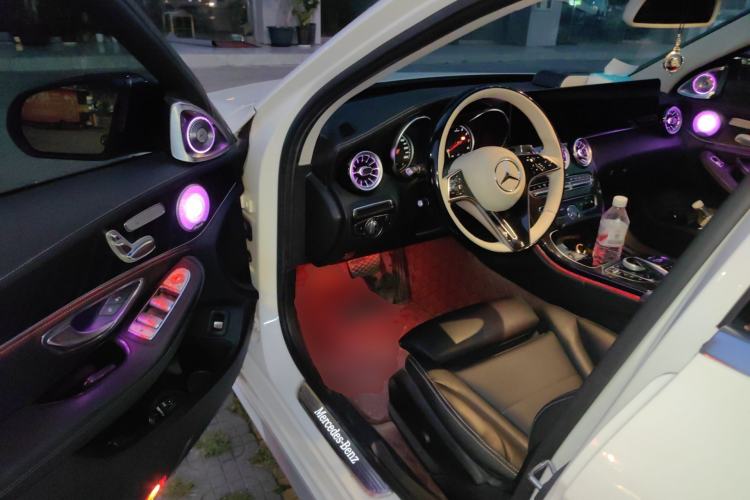 Used Mercedes-Benz C-Class 2017 Facelift C 200 L Sport Edition Driver Seat