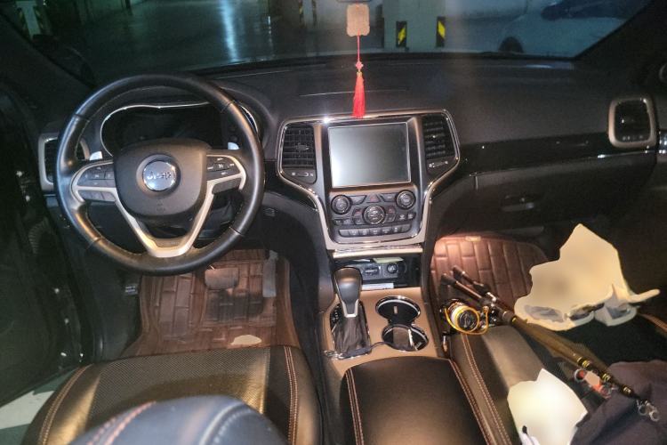 Used Jeep Grand Cherokee 2016 3.6L Elite Navigation Edition Center Console