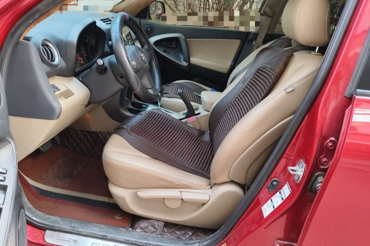 Used Toyota RAV4 2012 Luxurious Edition 2.0L Automatic All-Wheel Drive
