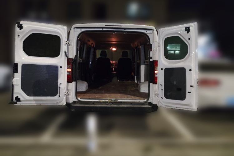 Used Wuling Yangguang 2024 300KM Comfort Version Passenger Van 75kW
