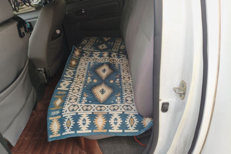 Used Huanghai Xianglong 2016 2.4L Entry-Level Van Gasoline Two-Wheel Drive Ultimate Edition 4G69S4N Left Rear Seat