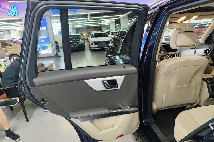 Used Mercedes-Benz GLK-Class 2013 GLK 300 4MATIC Dynamic Sunroof Model
