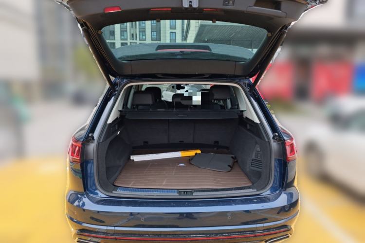 Used Volkswagen Touareg 2020 3.0 TSI Luxury Edition China VI Trunk