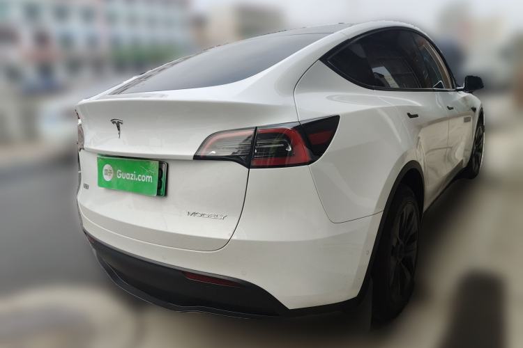Used Tesla Model Y 2023 Long-Range All-Wheel-Drive Version