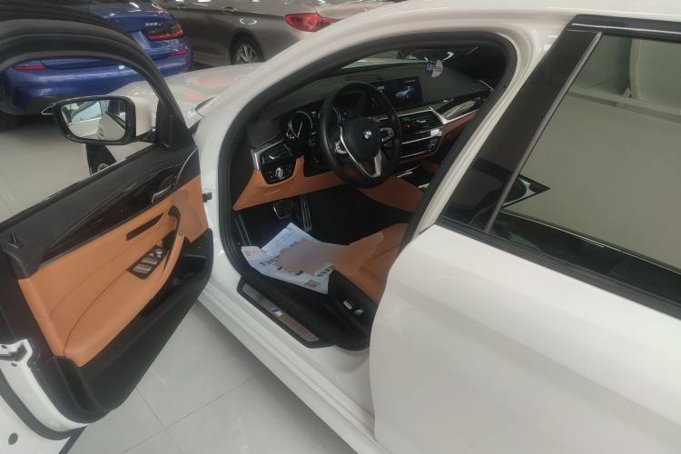 Used BMW 5 Series 2018 Restyled 530Li Leading Edition M Sport Package
