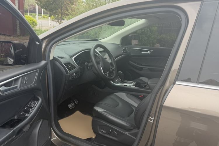 Used Ford Edge 2016 EcoBoost 330 V6 Four-Wheel Drive Sporty 7-Seater
