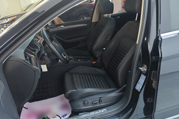 Used Volkswagen Magotan 2020 330TSI DSG Leading Model
