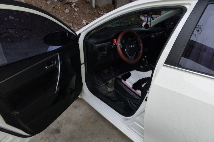 Used Toyota Corolla 2014 1.6L CVT GL-i Driver Seat