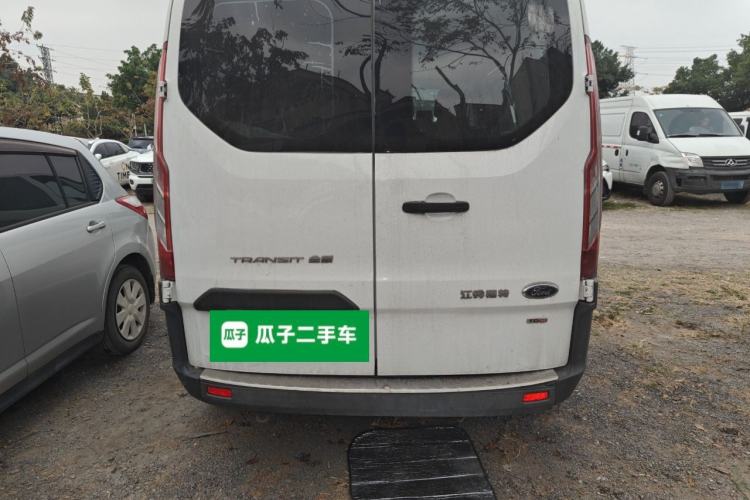 Used Ford Transit 2017 2.0T Diesel Multi-Purpose Commercial Vehicle Short Wheelbase Low Roof China V Standard