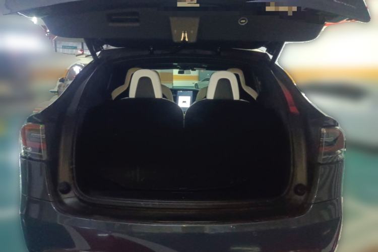 Used Tesla Model X 2019 Long-Range Version Trunk