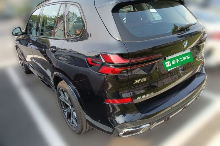 Used BMW X5 2023 xDrive 30Li Luxury M Sport Night Edition Package Rear Left 45 Deg