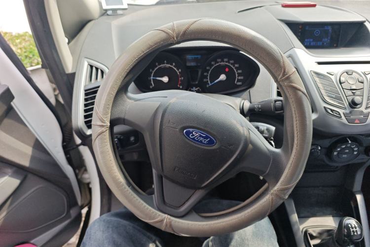 Used Ford EcoSport 2013 1.5L Manual Comfort Model
