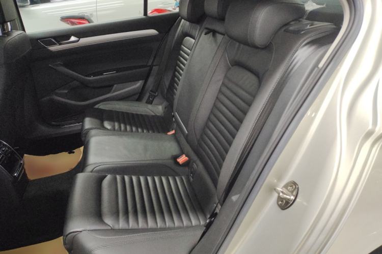 Used Volkswagen Magotan 2019 330TSI DSG Leading Model China VI Standard