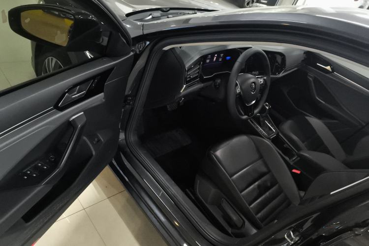 Used Volkswagen Sagitar 2022 280TSI DSG Excellence Edition Driver Seat