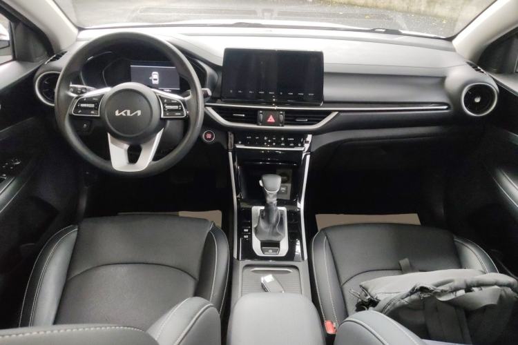 Used Kia K3 2021 Revised 1.5L CVT Fashion Edition Center Console