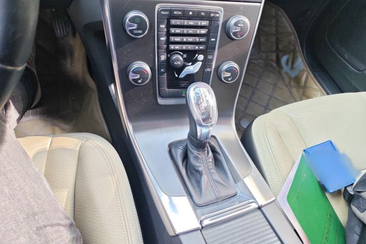 Used Volvo V60 2013 T5 Zhiya Edition