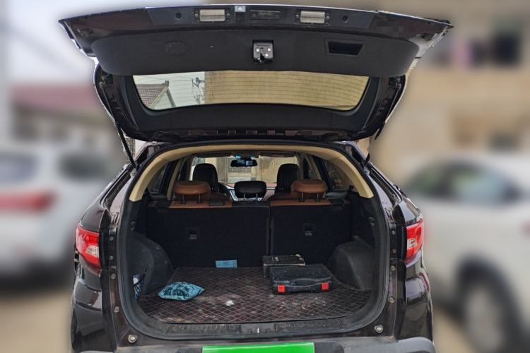 Used Soueast DX7 2018 1.5T Automatic Glory Edition Trunk