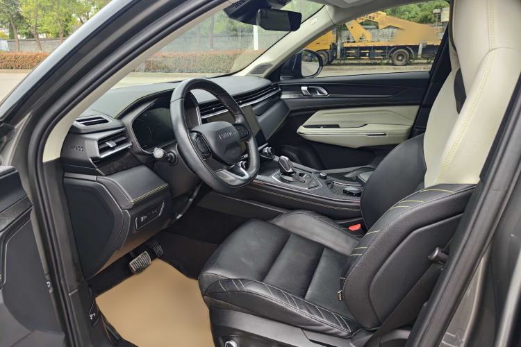 Used Lynk & Co 05 2020 2.0TD Two-Wheel Drive Shine Halo Interior 2