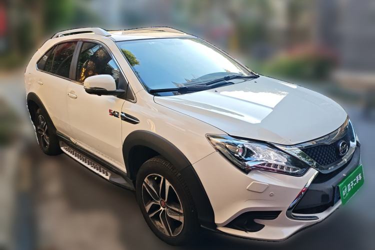 Used BYD Tang New Energy 2015 2.0T Four-Wheel-Drive Flagship Model