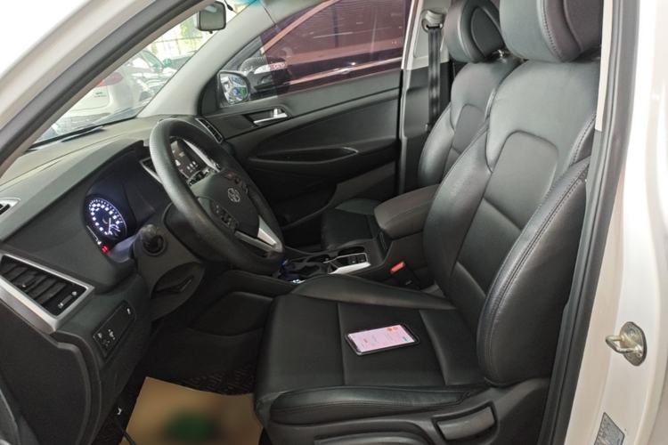 Used Hyundai Tucson 2015 1.6T Dual-Clutch Two-Wheel-Drive Smart Model Left Front Seat