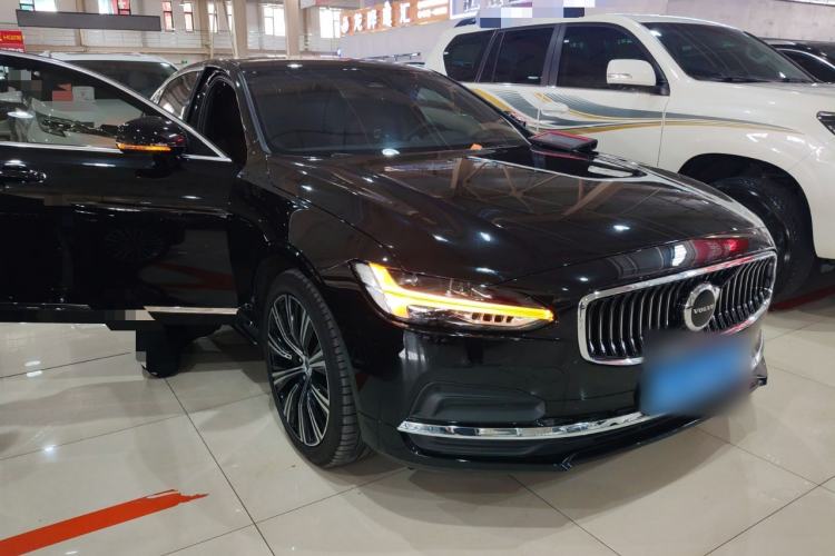 Used Volvo S90 2025 B5 Zhiyuan Luxury Edition
