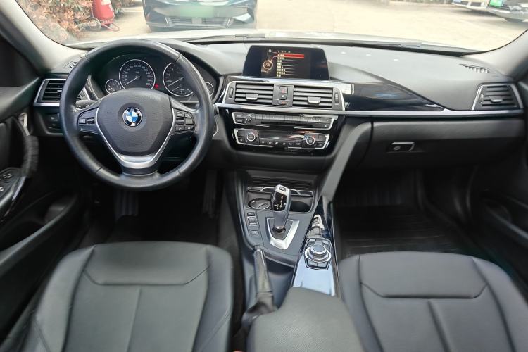 Used BMW 3 Series 2016 320i Fashion Model
