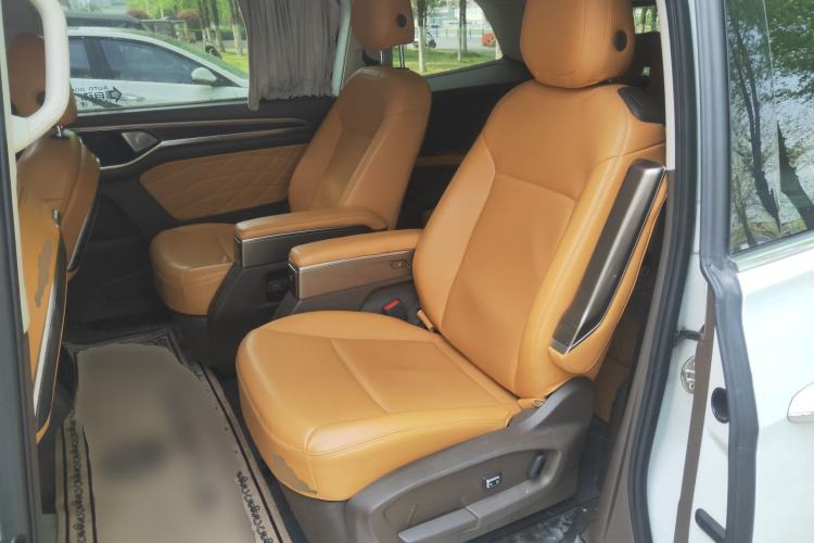 Used Volkswagen Viloran 2020 330TSI Business Edition Left Rear Seat