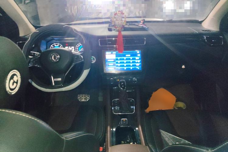 Used Dongfeng Fengon 580 2016 1.5T CVT Luxury Model
