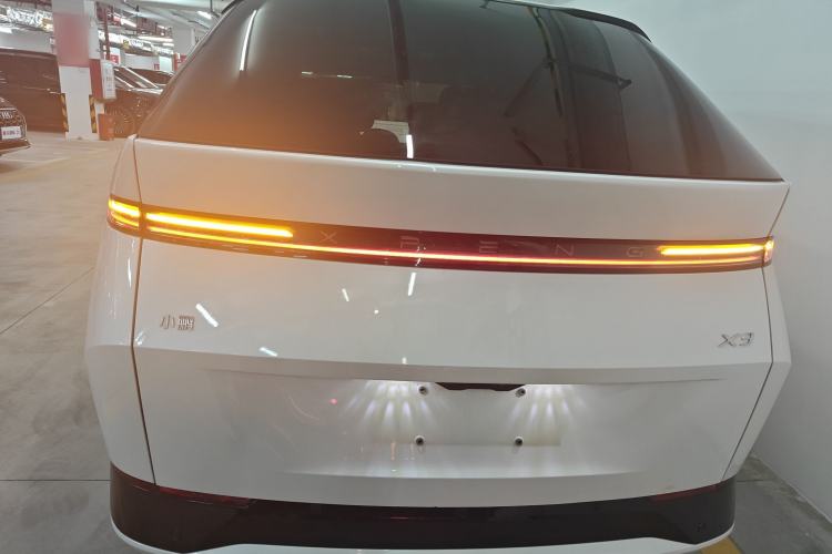 Used XPeng X9 2024 610 Long-Range Pro