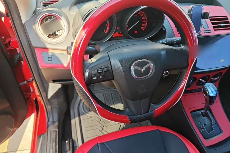 Used Mazda 3 2013 Hatchback 1.6L Automatic Elite Model
