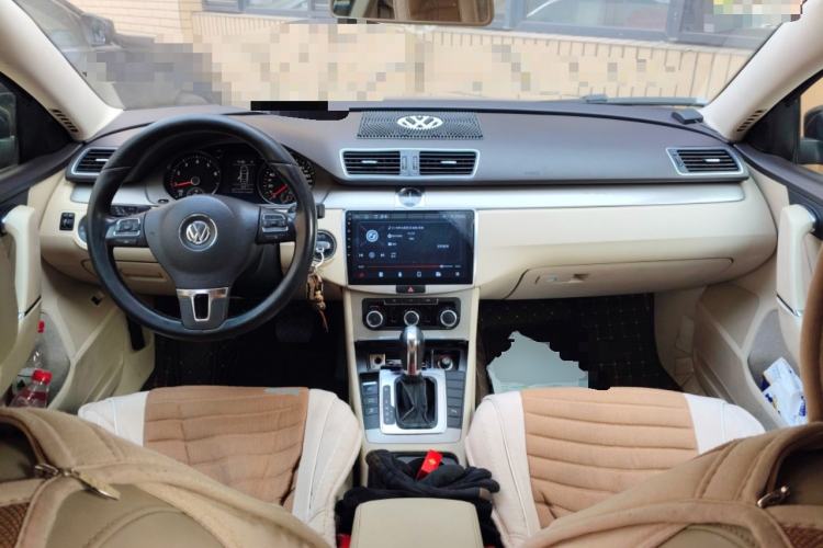 Used Volkswagen Magotan 2012 Revised Version 1.8TSI Leading Edition Center Console