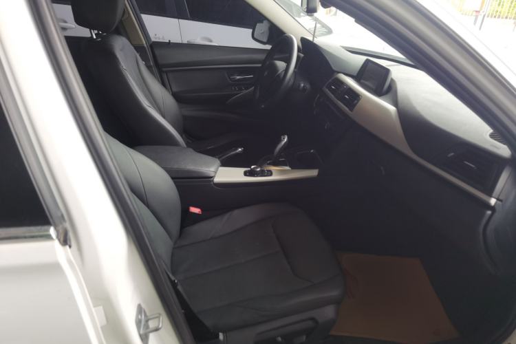 Used BMW 3 Series 2015 320Li Luxury Edition Fashion Model
