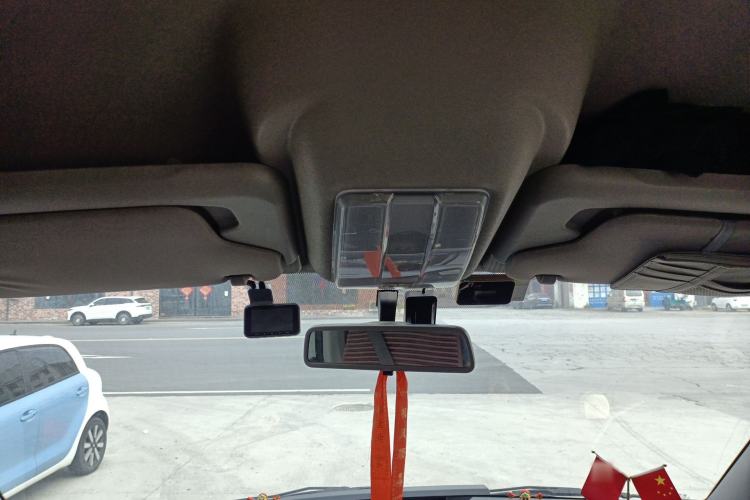 Used SAIC MAXUS Xintu V80 2023 2.0T Manual Classic Aoyuntong Long Wheelbase Mid-Height 6/7/8/9-Seater Headliner