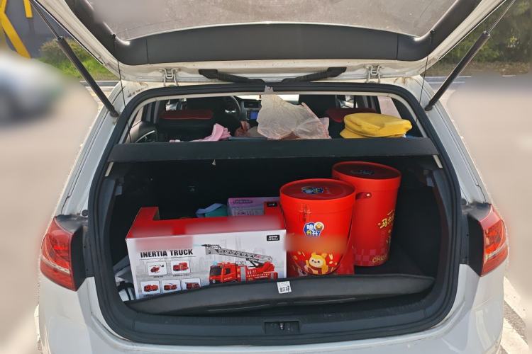 Used Volkswagen Golf 2015 1.6L Automatic Comfort Model Trunk