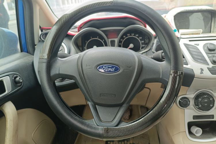 Used Ford Fiesta 2010 Hatchback 1.3L Manual Fashion Edition
