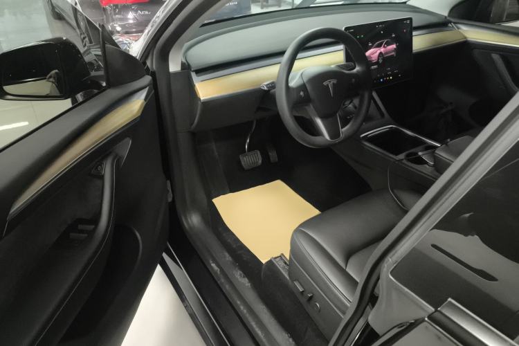 Used Tesla Model Y 2022 Rear-Wheel-Drive Version