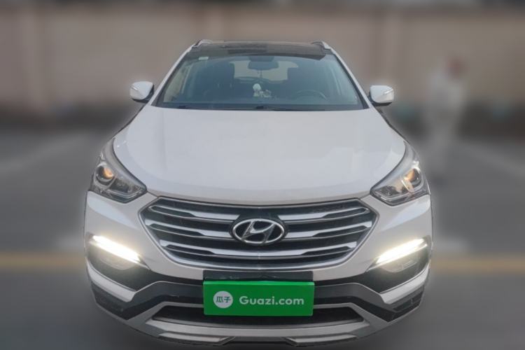 Used Hyundai Santa Fe 2017 2.0T Automatic All-Wheel Drive Smart 7-Seater
