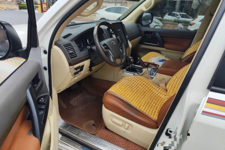 Used Toyota Land Cruiser 
