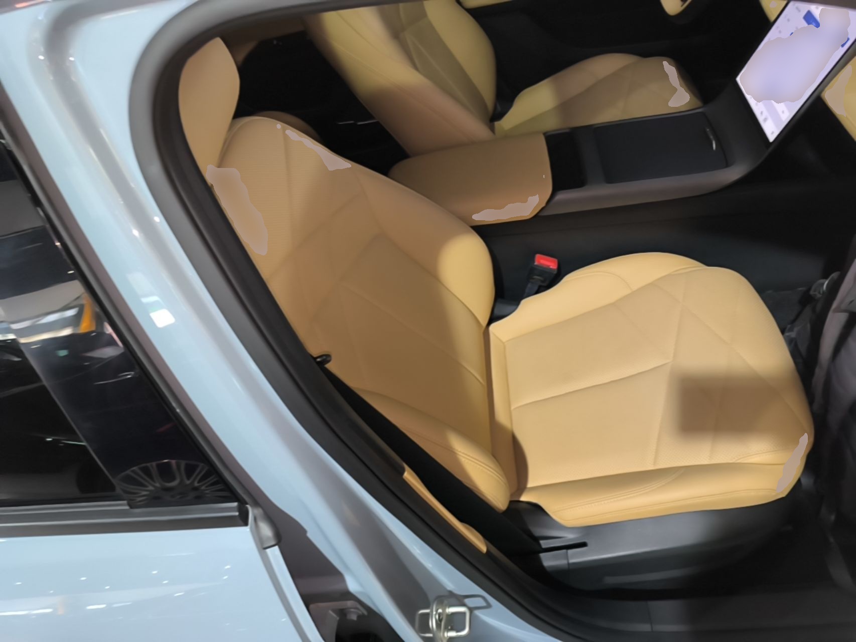 Geely Galaxy L6 2024 125km PLUS Dragon Edition — снимка 19