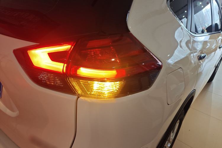 Used Nissan X-Trail 2023 Classic 2.0L Two-Wheel Drive Smart Connect Premium Edition