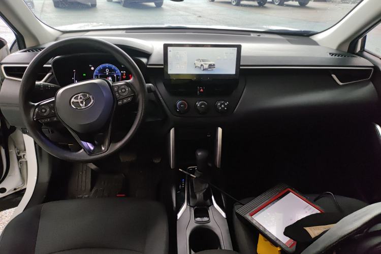 Used Toyota Corolla Cross 2023 2.0L Pioneer Edition Center Console