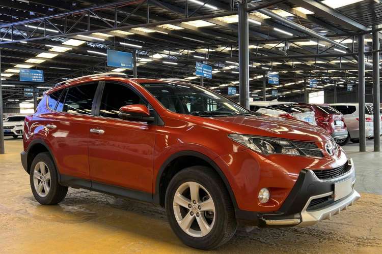 Used Toyota RAV4 2013 2.0L CVT Four-Wheel Drive New Edition
