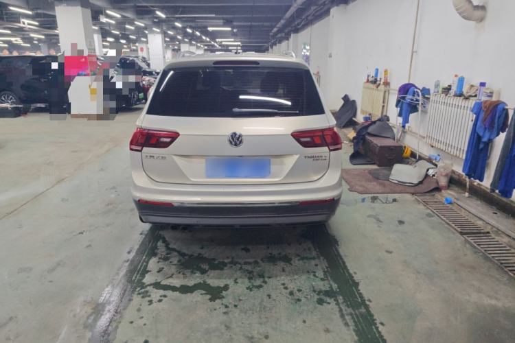 Used Volkswagen Tiguan L 2017 330TSI Automatic Two-Wheel Drive Luxury Edition
