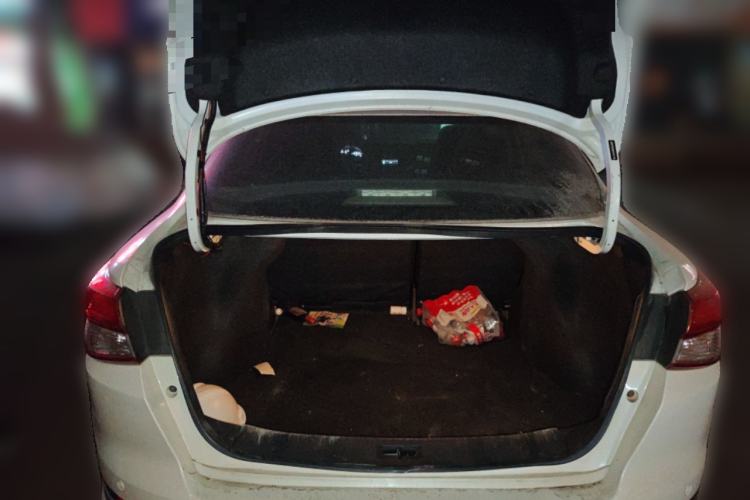 Used Nissan Lannia 2016 1.6L Manual Cool Edition Trunk