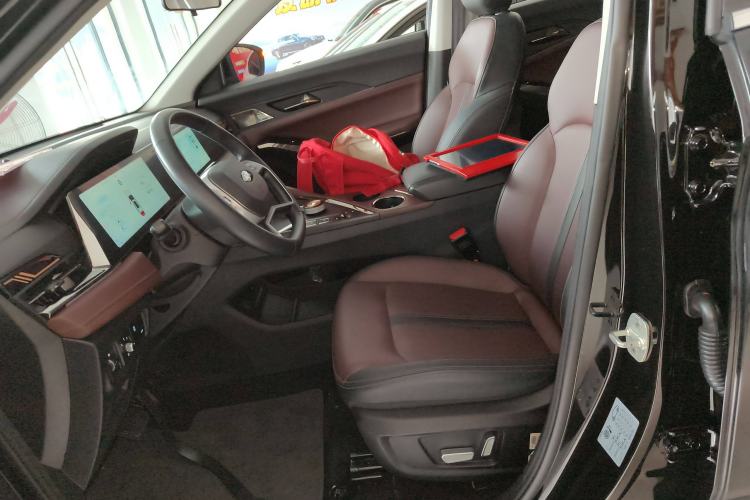 Used SOL X8 PLUS 2023 1.5 TGDI DCT Smart Edition 7-Seater