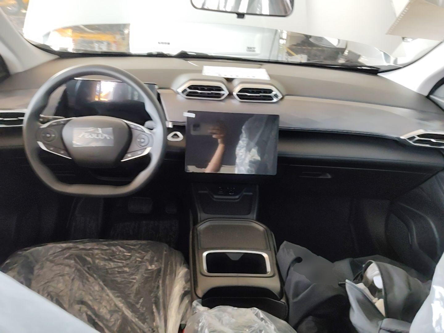 Dongfeng Aeolus SKY EV01 2025 530 km AIR Elite Edition — снимка 12