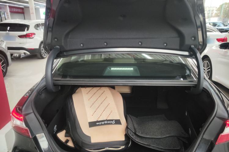 Used Toyota Camry 2019 2.0E Elite Edition China VI Standard Trunk