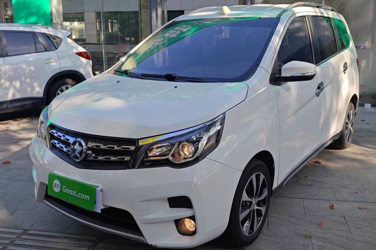 Used Venucia M50V 2017 1.6L XL CVT Luxury Edition