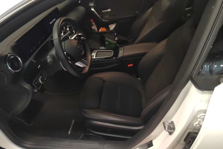 Used Mercedes-Benz CLA 2024-Year Facelifted CLA 200 Left Front Seat