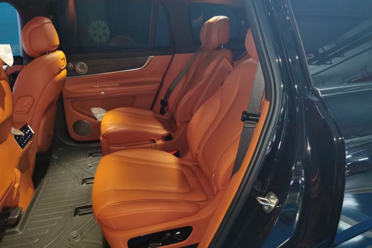 Used Hima AITO M9 2024 Range-Extended Ultra Version 42 kWh 6-Seater Model
